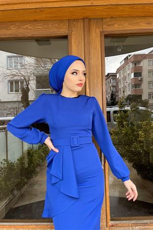 Yanı Fırfırlı Kemerli Krep Elbise Saks