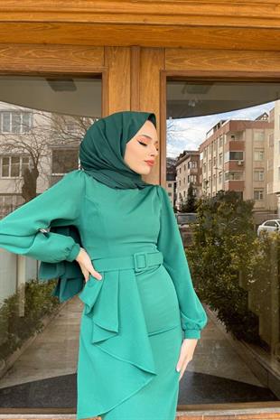 Yanı Fırfırlı Kemerli Krep Elbise Yeşil
