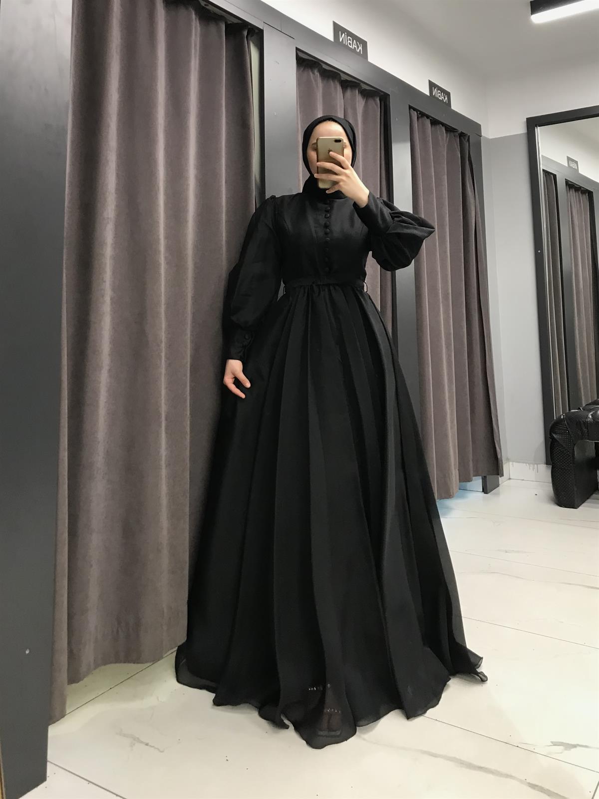 Heidi Abiye Siyah