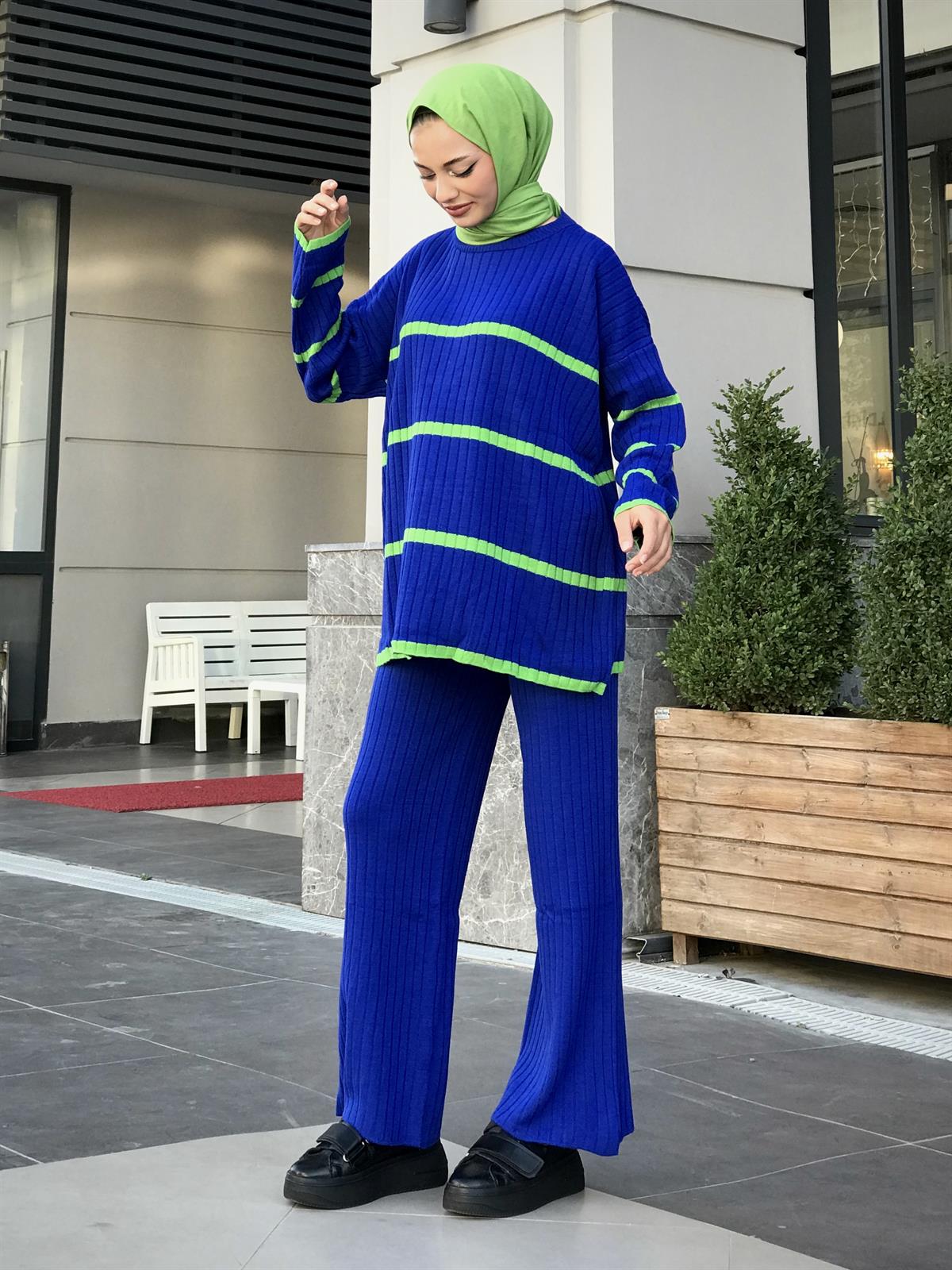İki Renkli Triko Takım Mavi