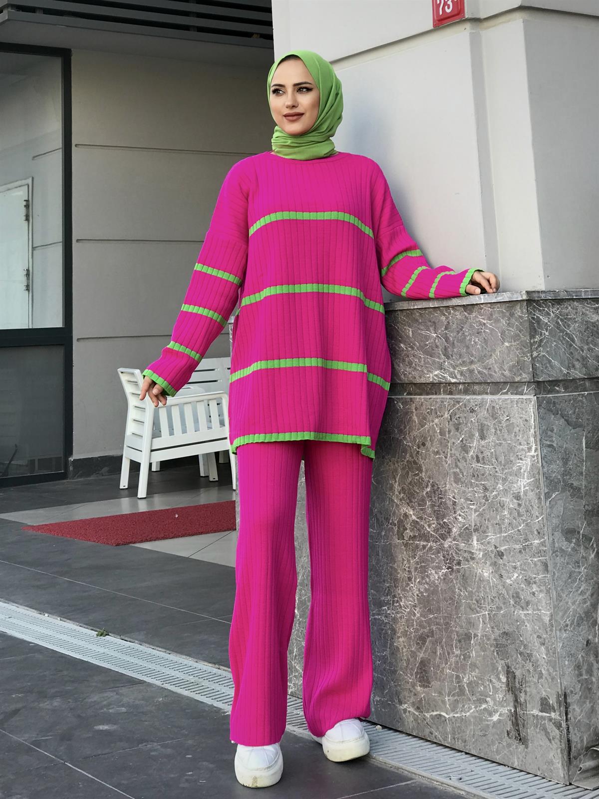 İki Renkli Triko Takım Pembe