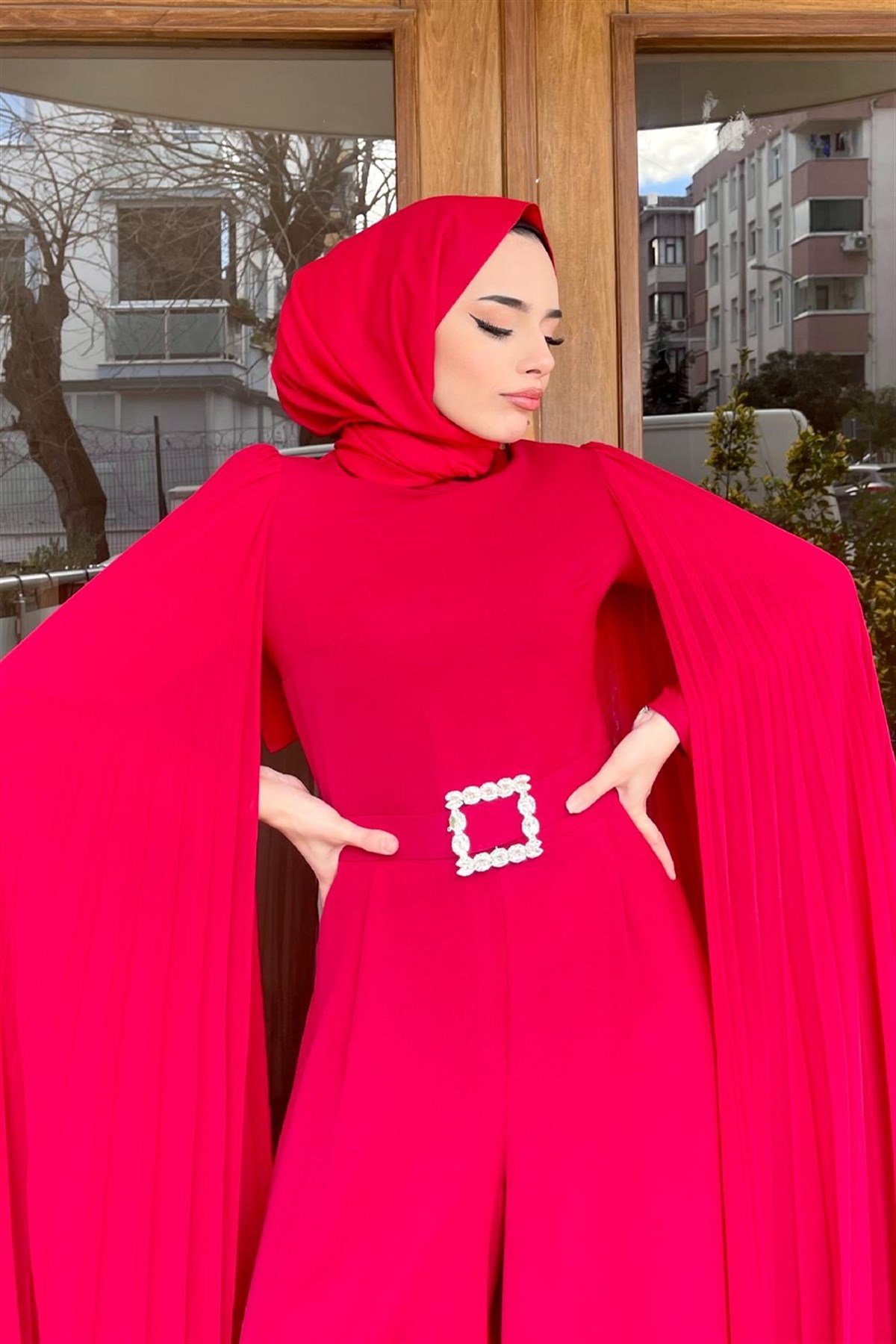 Tasarım Pelerinli Tulum Kırmızı