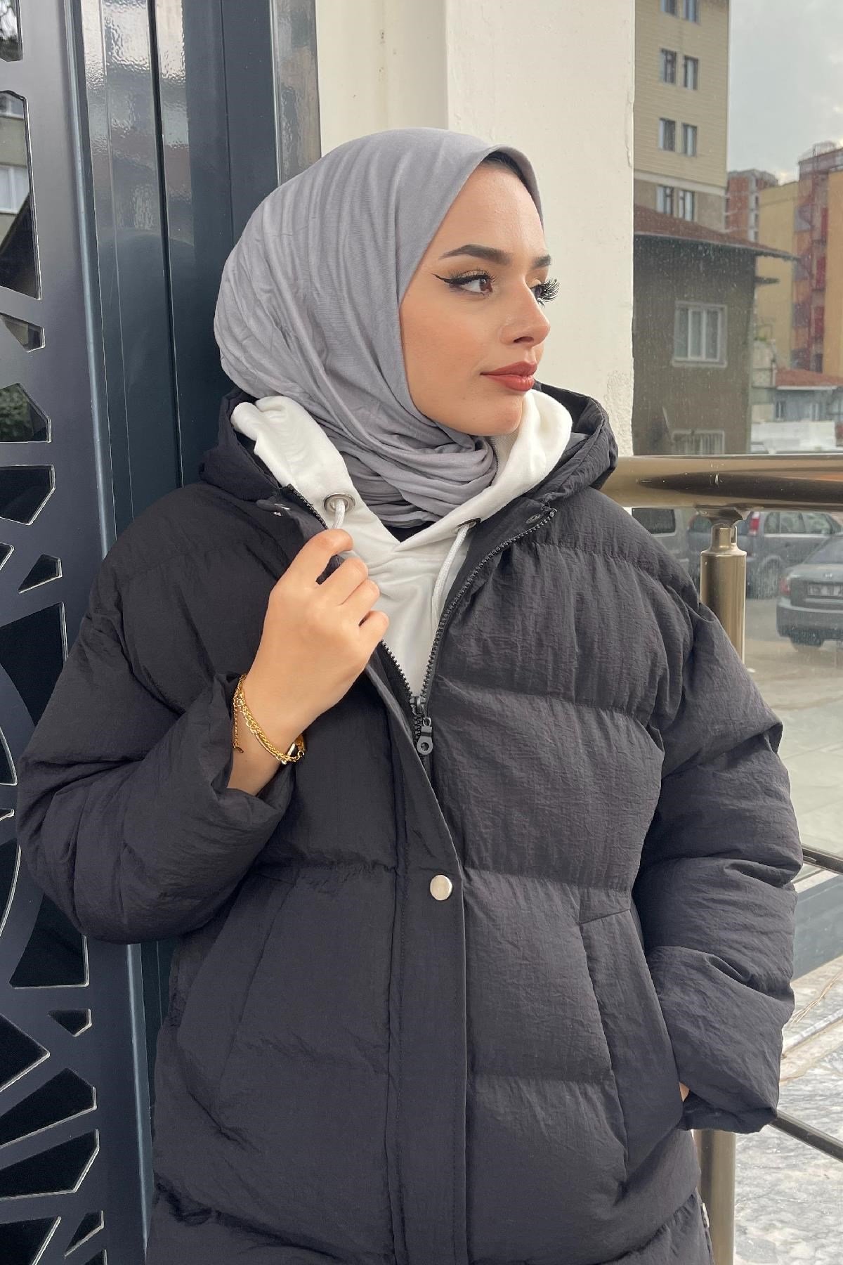 Yanı Çıtçıtlı Mont Siyah