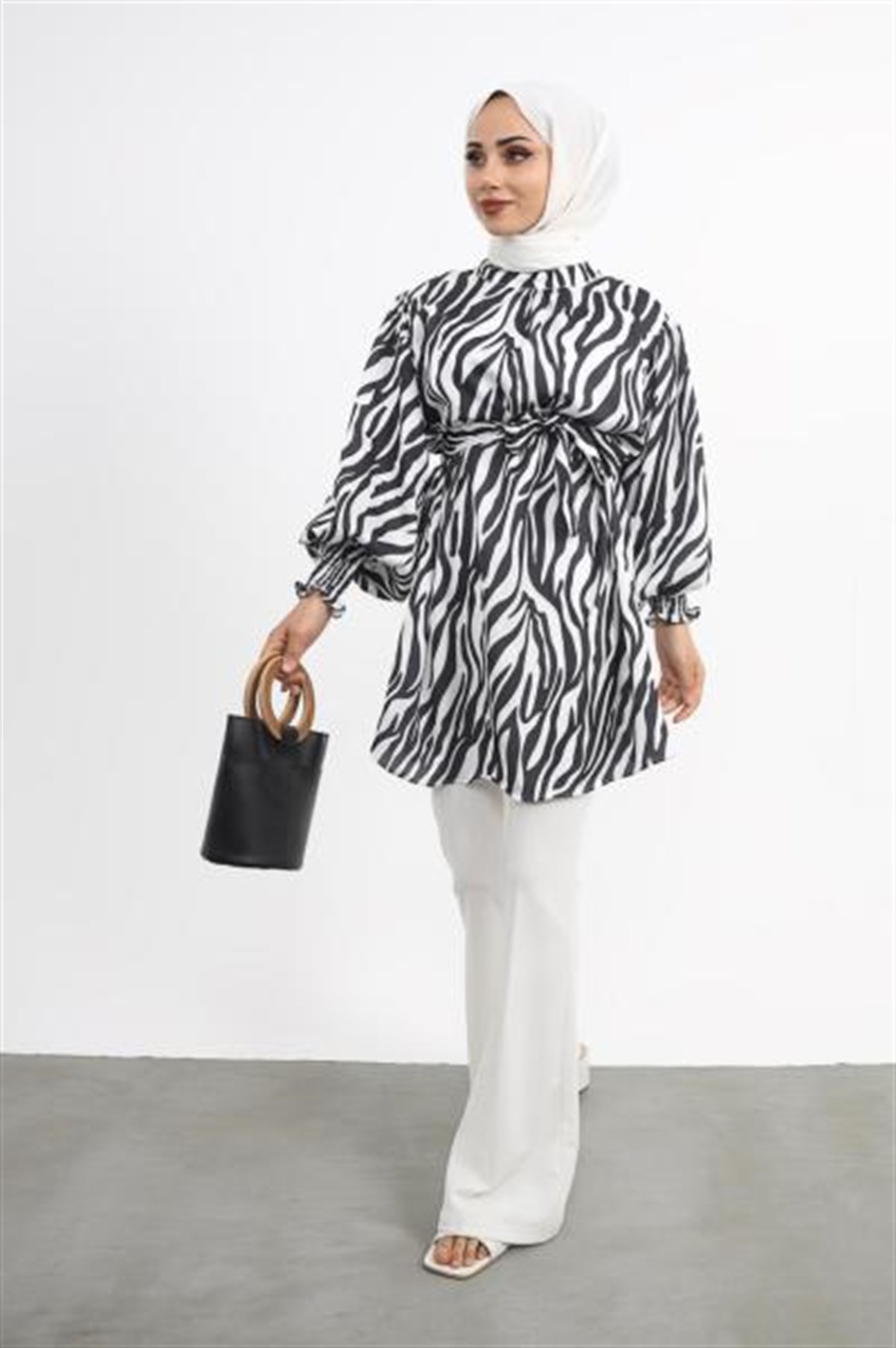 Zebra Desenli Saten Tunik Siyah