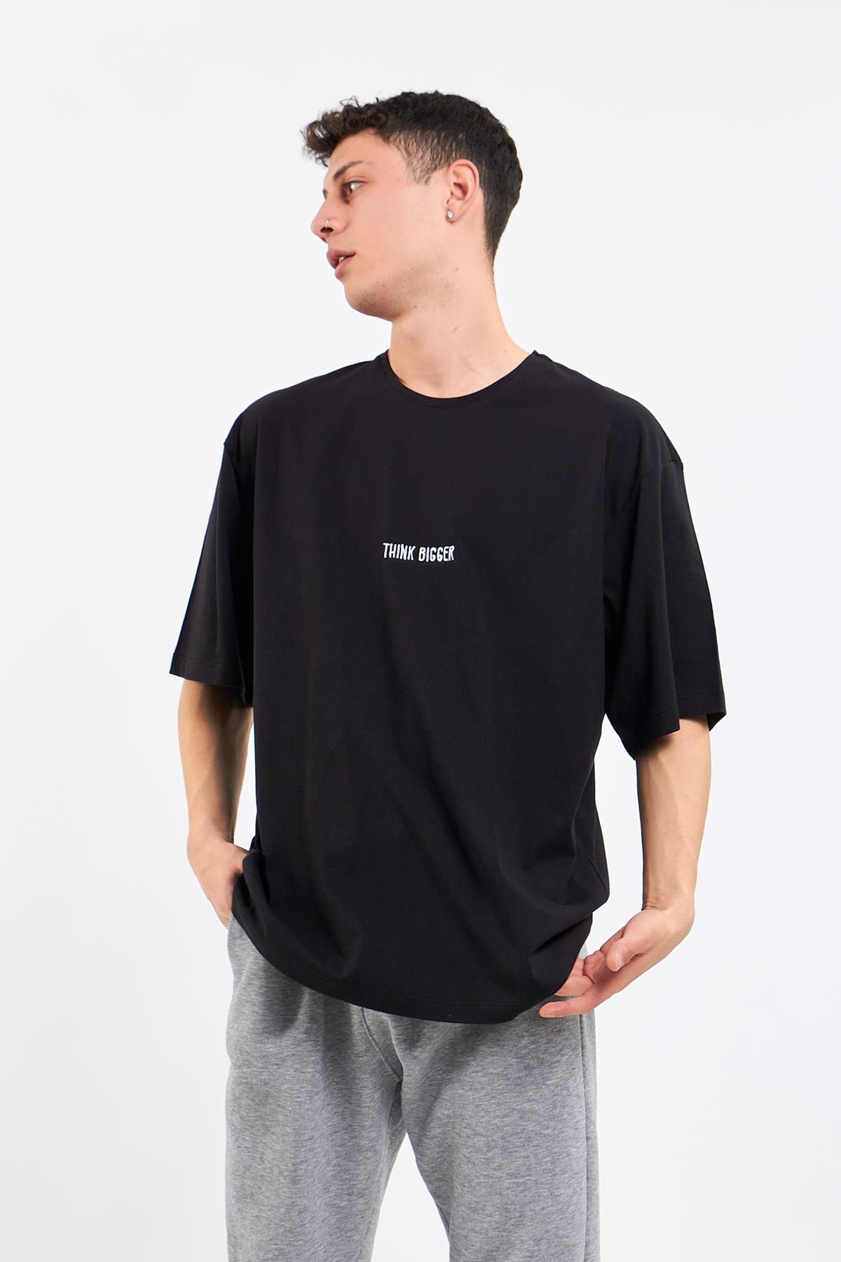 Unisex Think Bigger Baskılı Oversize Siyah T-Shirt %100 Pamuk