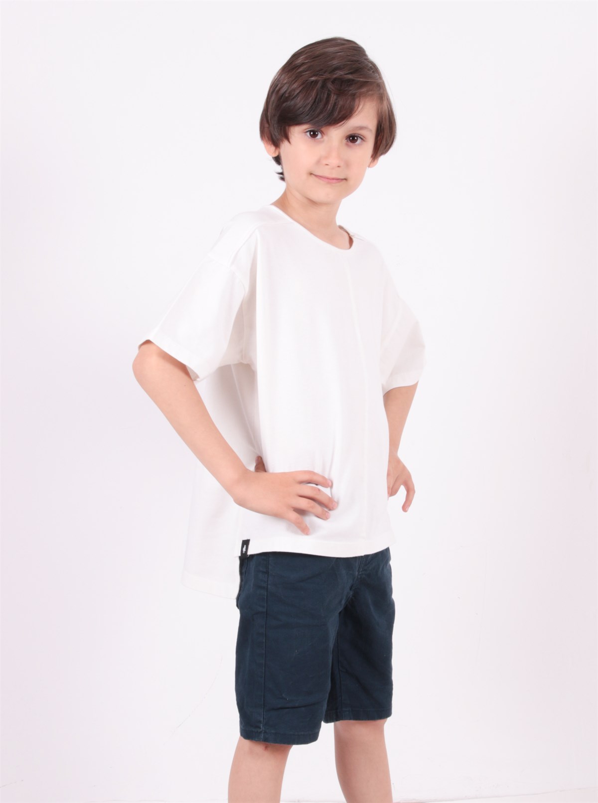 erkek-cocuk-regular-fit-kisa-kol-ekru--c-4d35.png