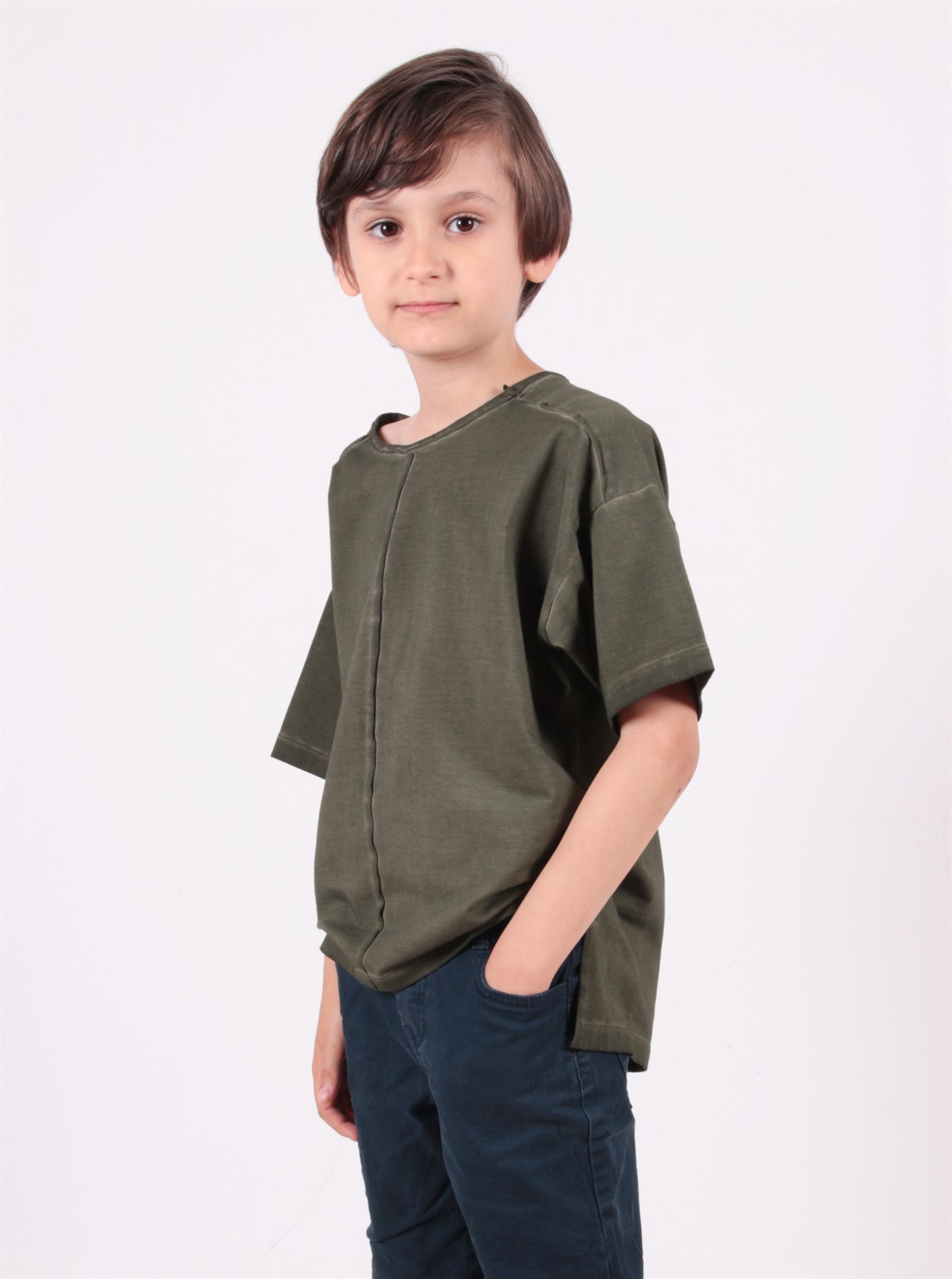 erkek-cocuk-regular-fit-kisa-kol-koyu--e-124a.png