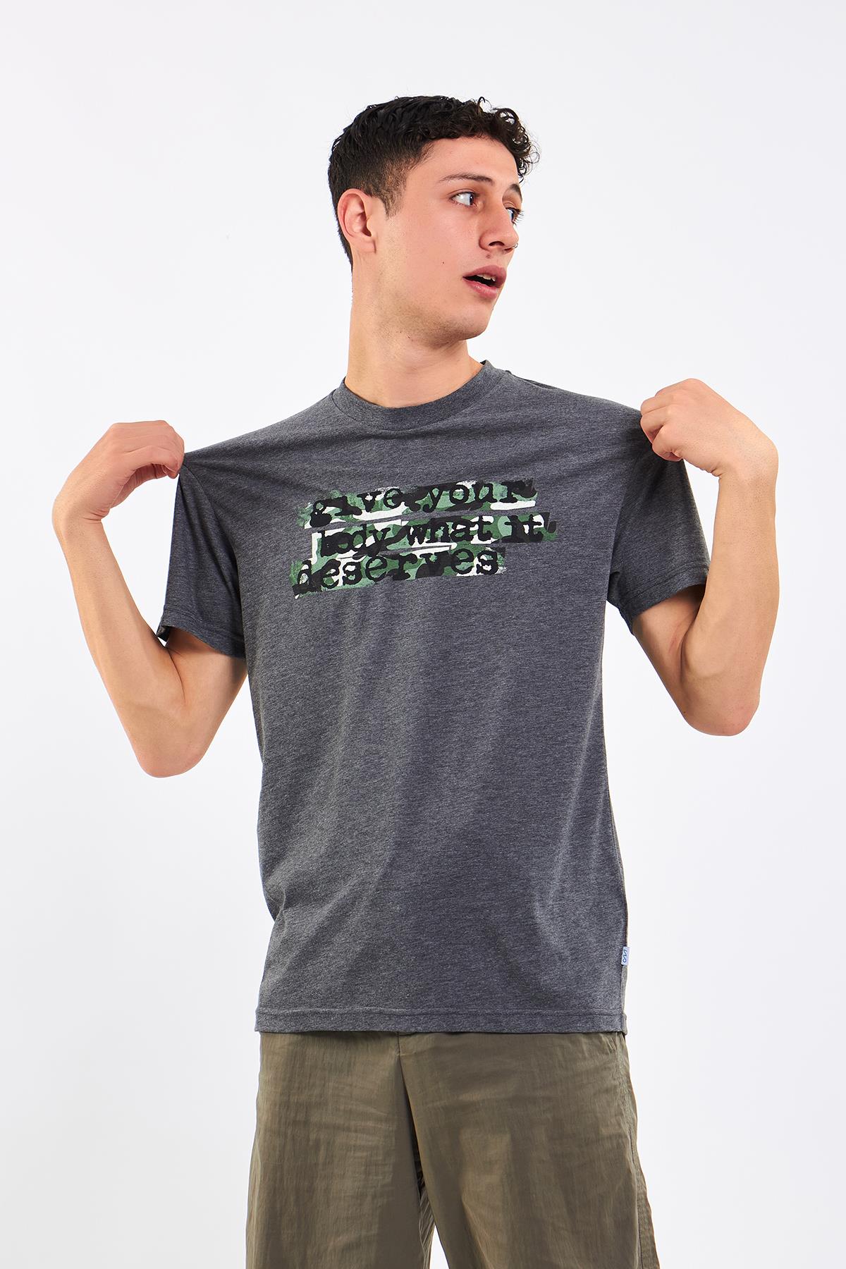 Gri Erkek Super Fit T-Shirt
