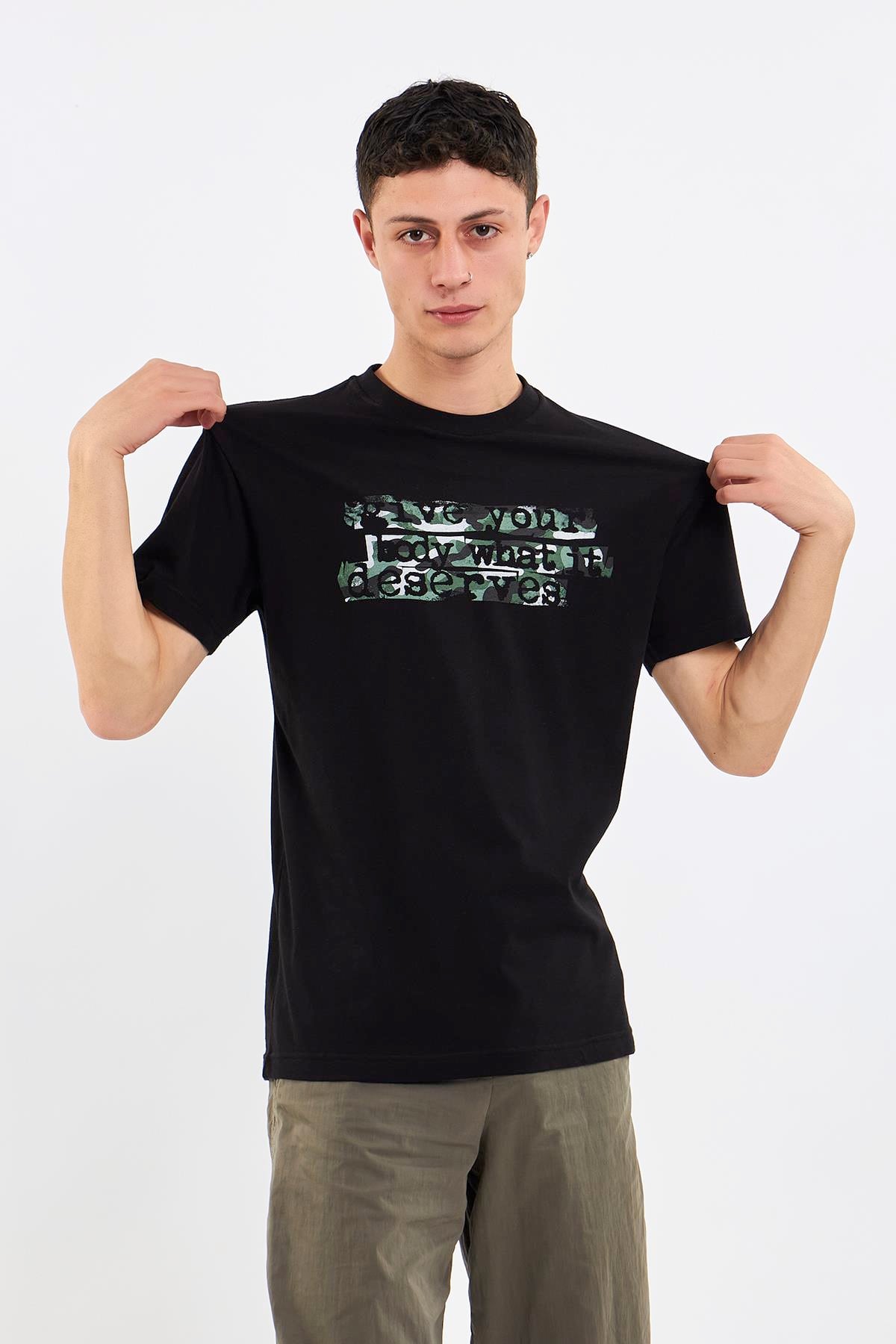 Siyah Erkek Super Fit T-Shirt