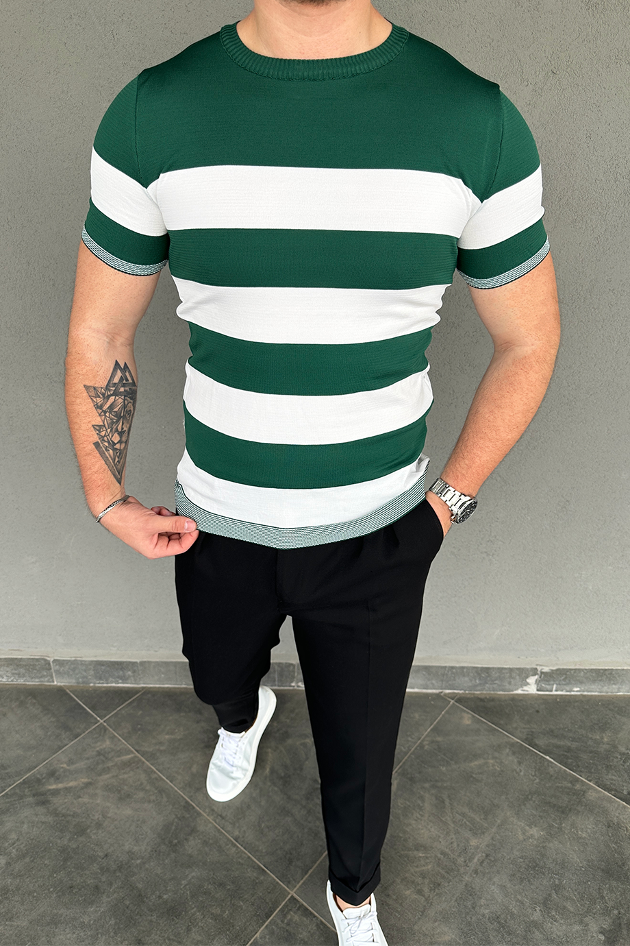 YEŞİL-BEYAZ BEL VE KOL DETAYLI ÇİZGİLİ TRİKO