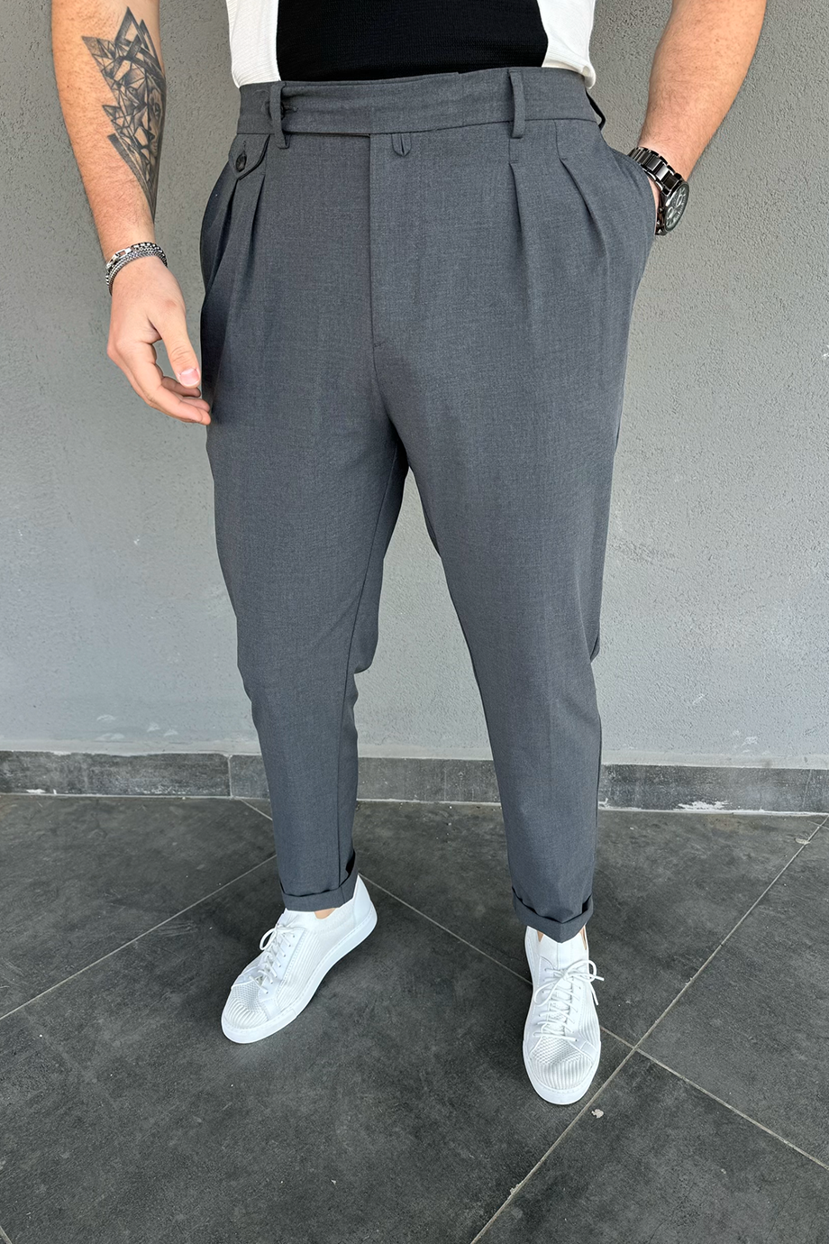ANTRASİT İTALYAN KESİM DÜĞME DETAYLI PANTALON