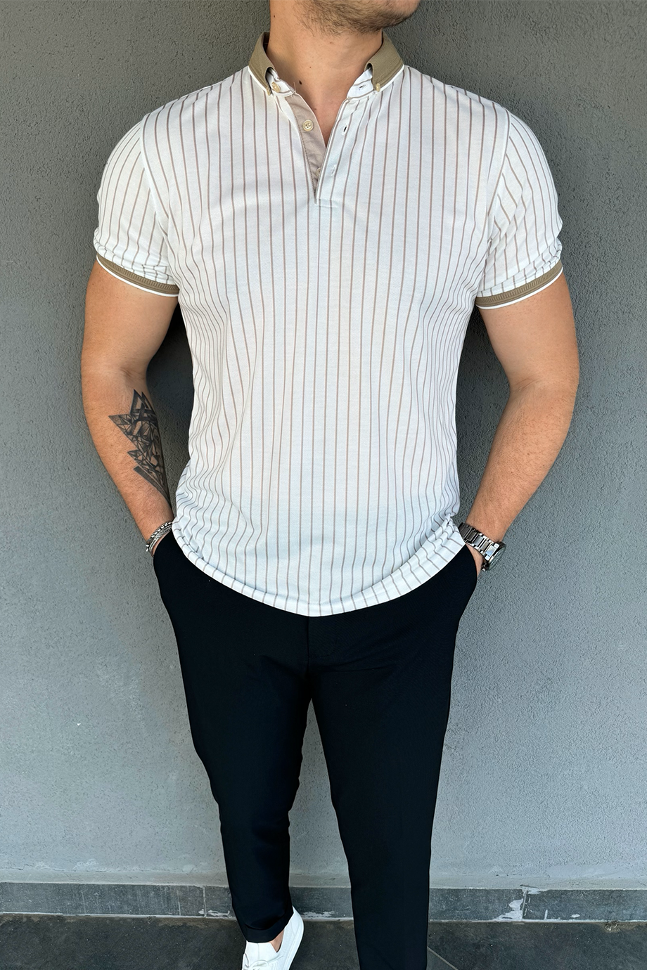 BEJ-BEYAZ DİKEY ÇİZGİLİ T-SHİRT