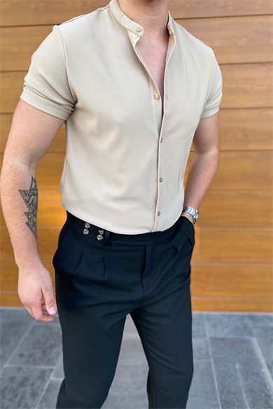 BEJ HAKİM YAKA KISA KOLLU GÖMLEK