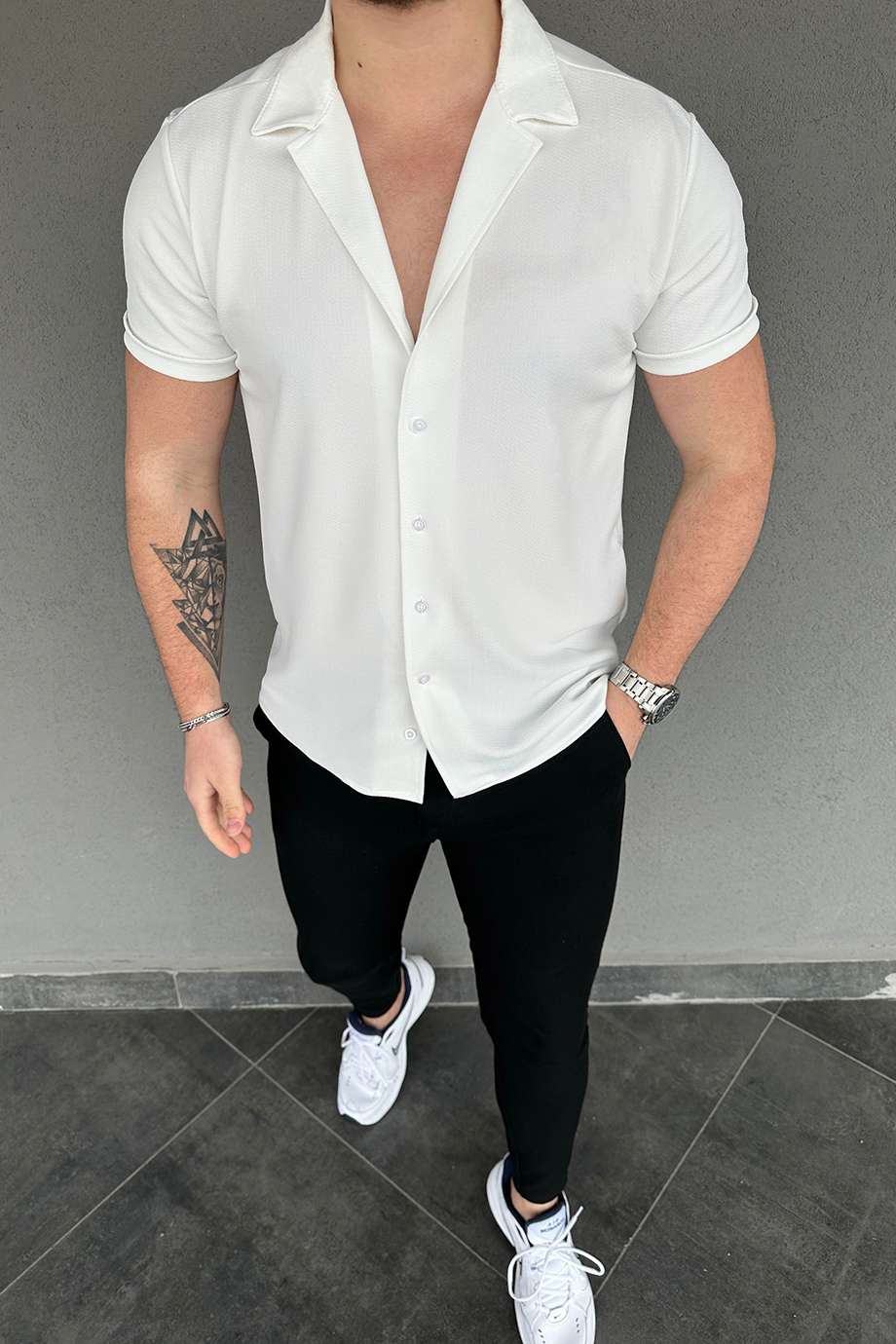 BEYAZ KISA KOLLU GÖMLEK