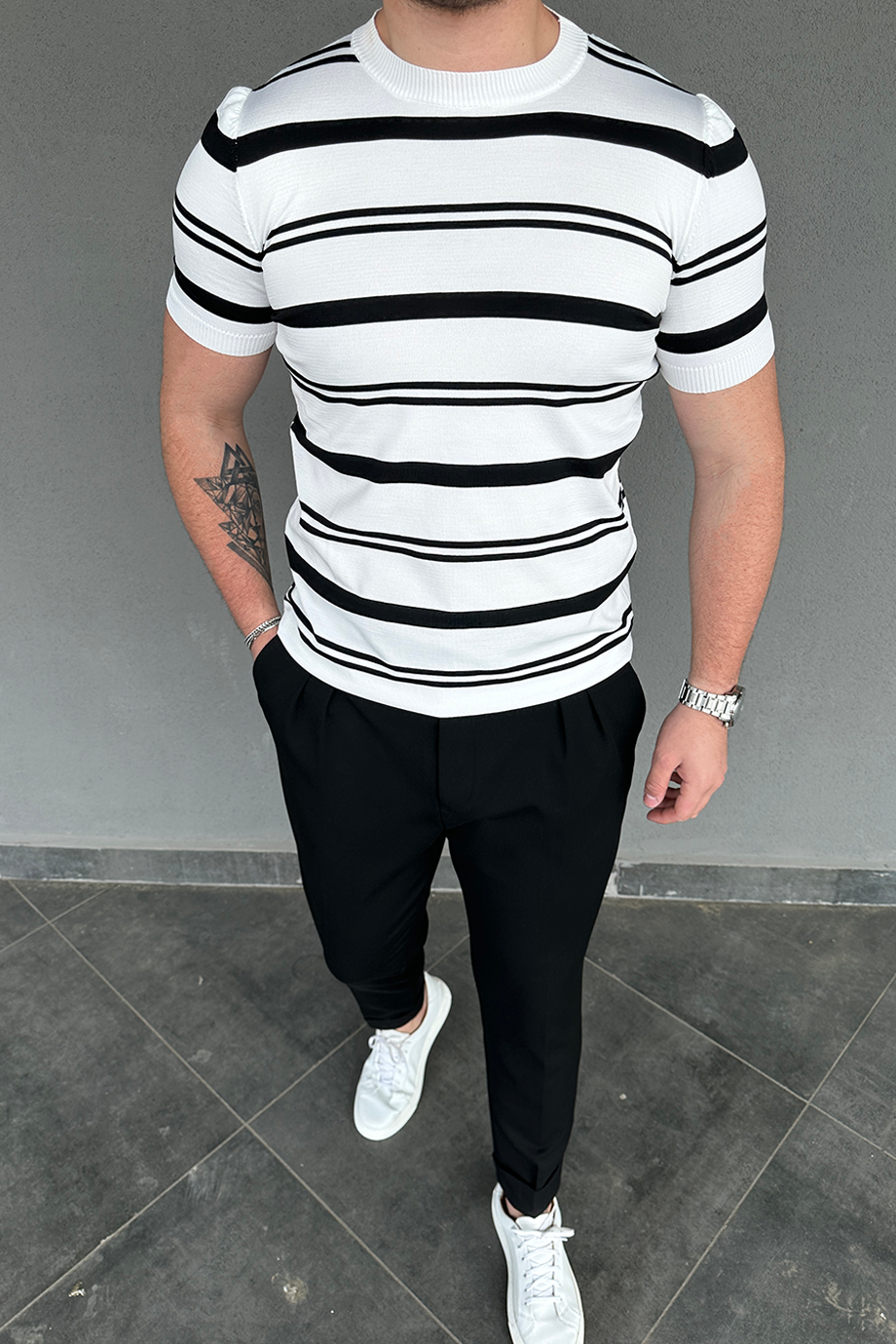 BEYAZ-SİYAH ÇİZGİLİ TRİKO