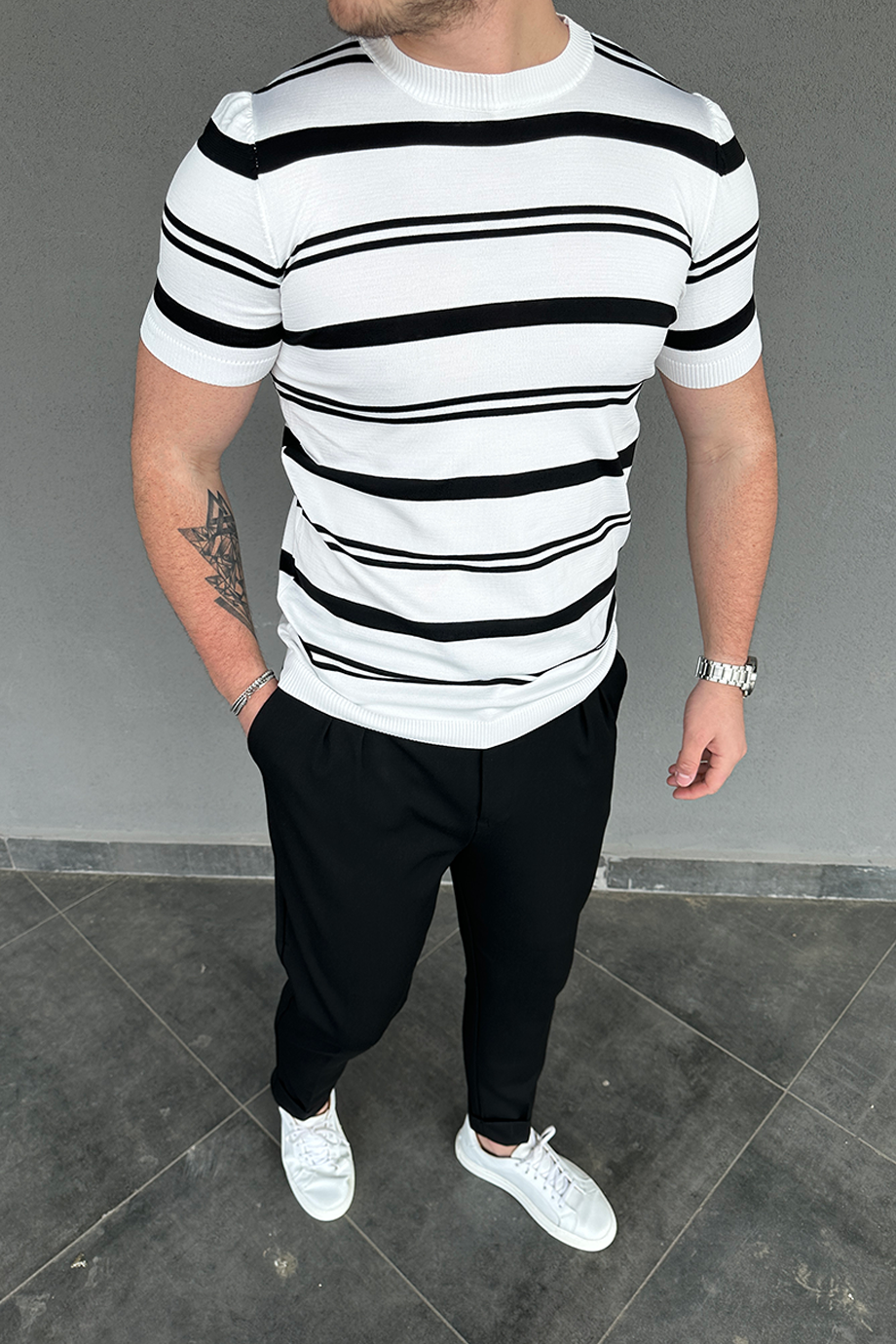 BEYAZ-SİYAH ÇİZGİLİ TRİKO