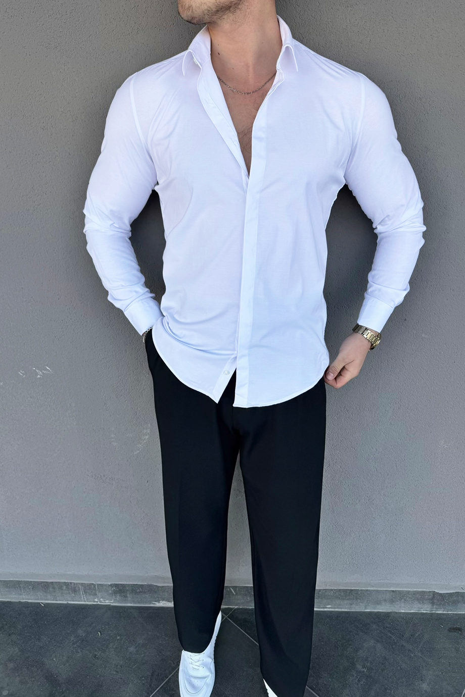 BEYAZ SLİM-FİT GİZLİ PAT GÖMLEK