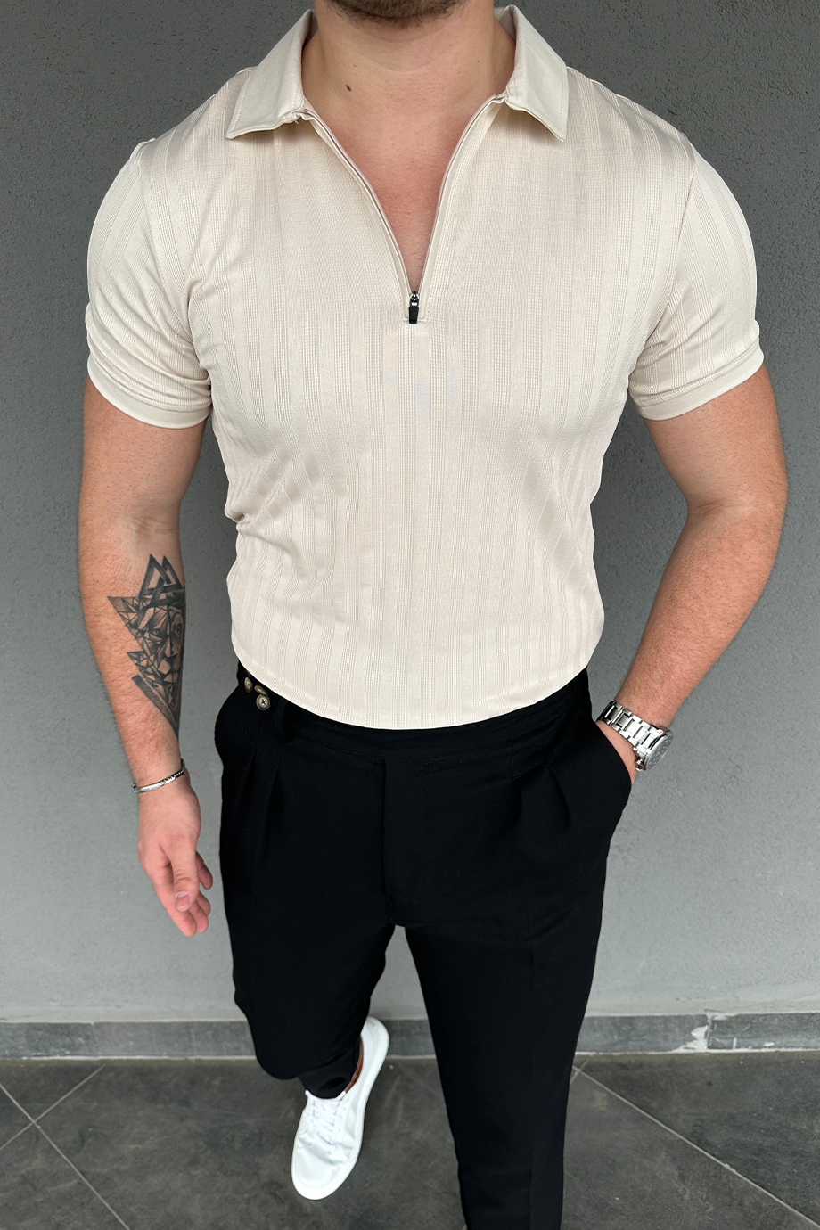 EKRU FERMUART DETAYLI T-SHİRT