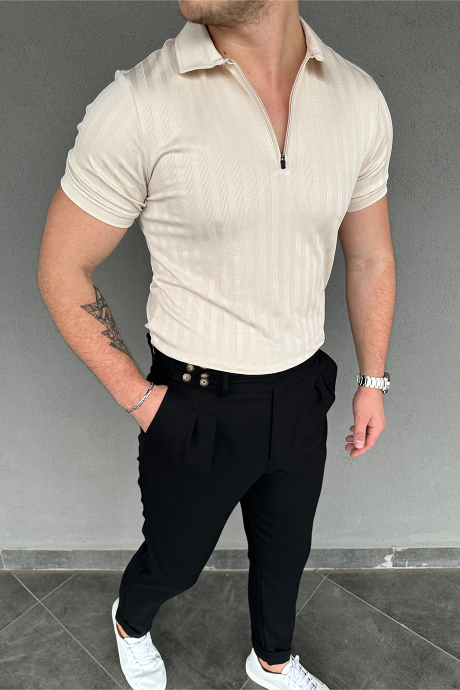 EKRU FERMUART DETAYLI T-SHİRT
