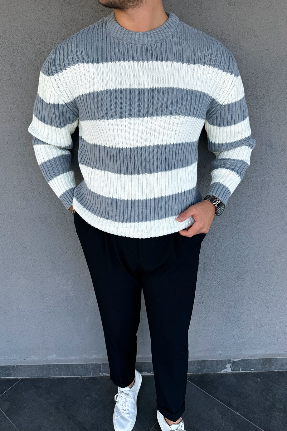 GRİ-EKRU ÇİZGİLİ OVERSİZE ÖRME KAZAK