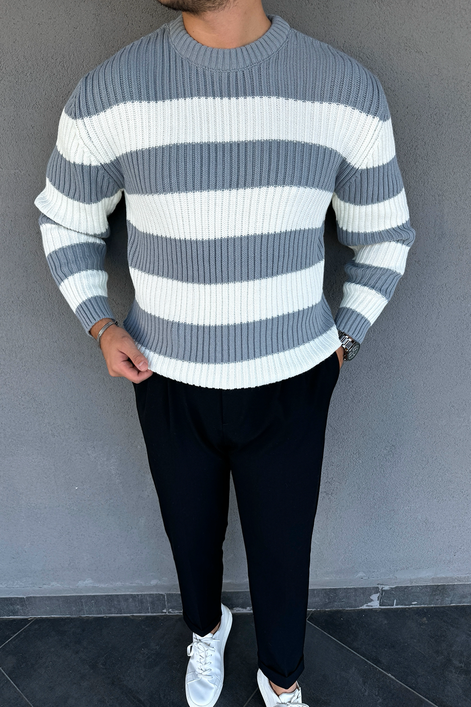 GRİ-EKRU ÇİZGİLİ OVERSİZE ÖRME KAZAK