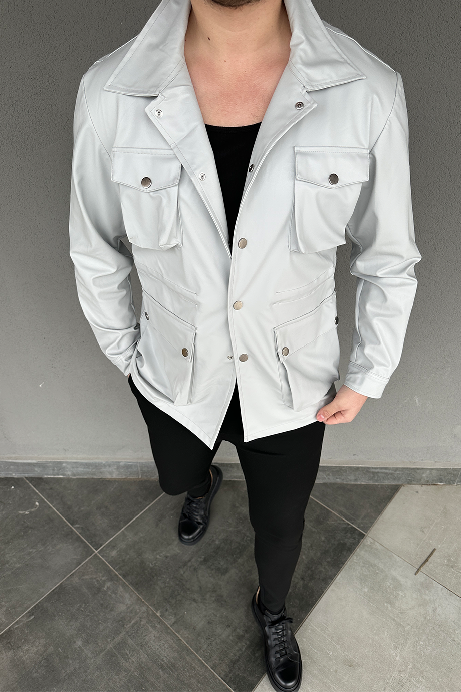 GRİ KÖRÜKLÜ DERİ CEKET