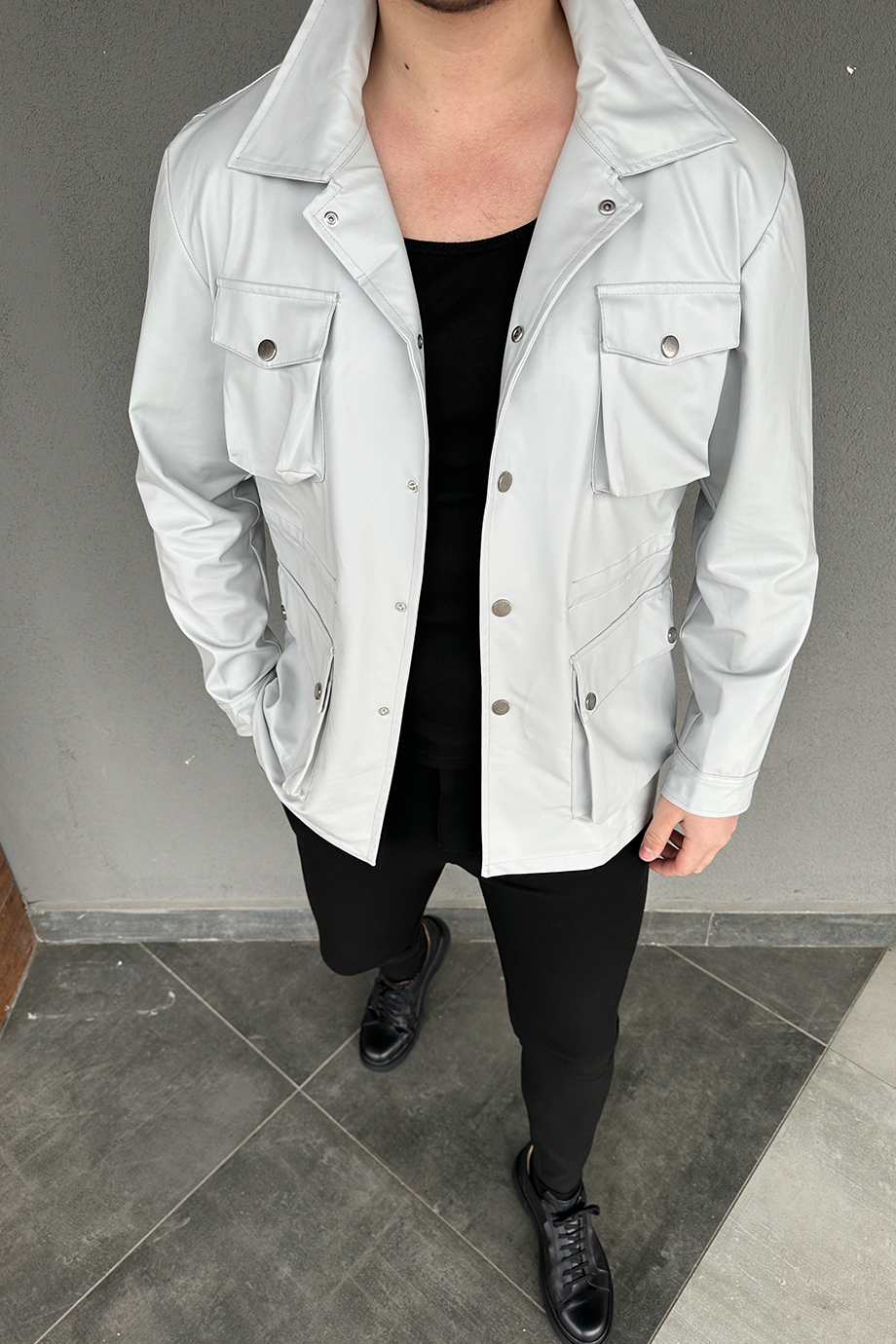 GRİ KÖRÜKLÜ DERİ CEKET