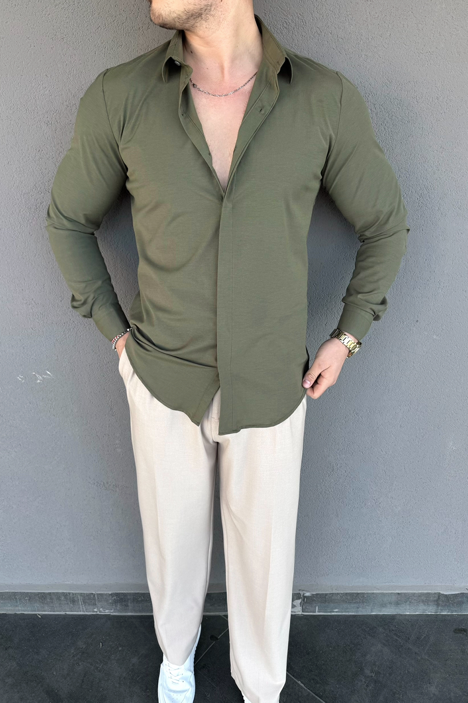 HAKİ SLİM-FİT GİZLİ PAT GÖMLEK