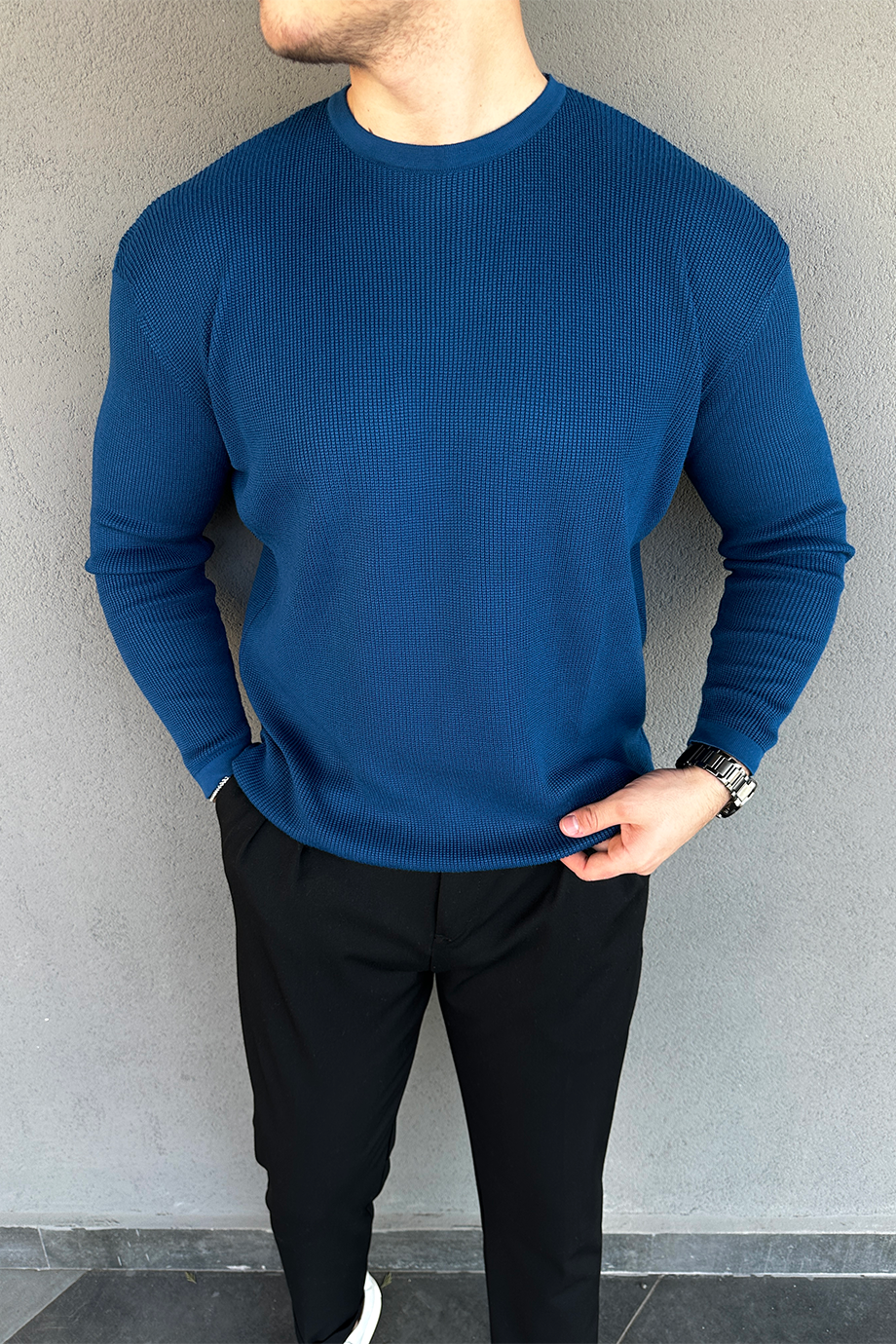 İNDİGO MAVİ ÖRME KAZAK