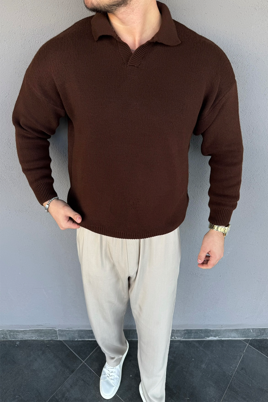 KAHVE AÇIK YAKA KLASİK OVERSİZE TRİKO KAZAK