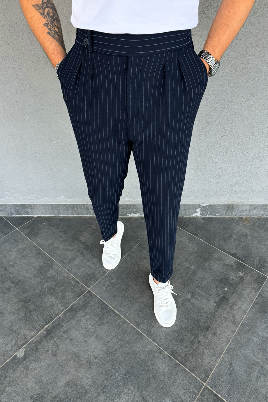LACİVERT İTALYAN KESİM DİKEY ÇİZGİLİ BEL 2 DÜĞME DETAYLI PANTALON