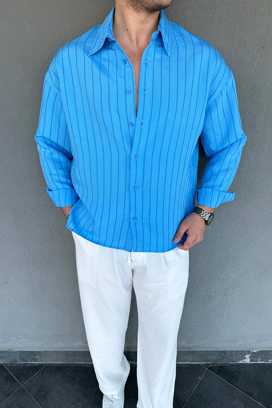 MAVİ DİKEY ÇİZGİLİ GENİŞ YAKA OVERSIZE GÖMLEK