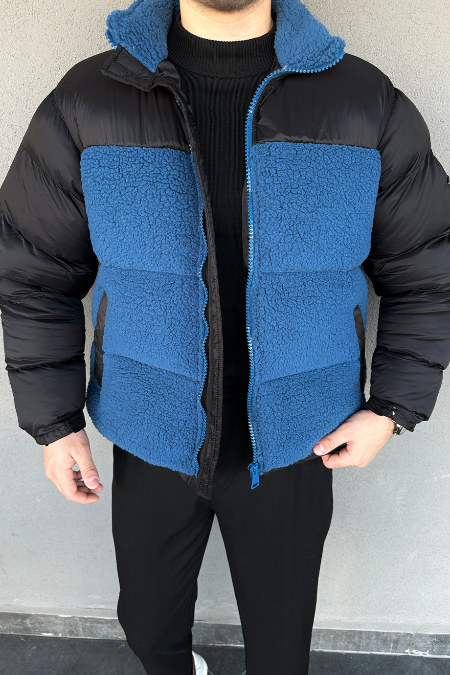 MAVİ-SİYAH OVERSIZE PELUŞ DETAYLI ŞİŞME MONT 