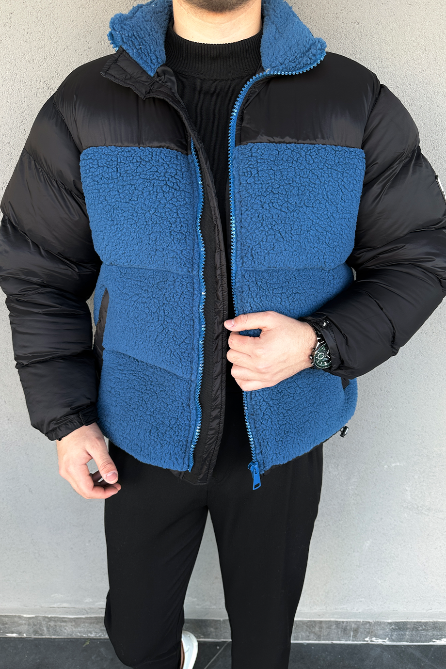 MAVİ-SİYAH OVERSIZE PELUŞ DETAYLI ŞİŞME MONT 