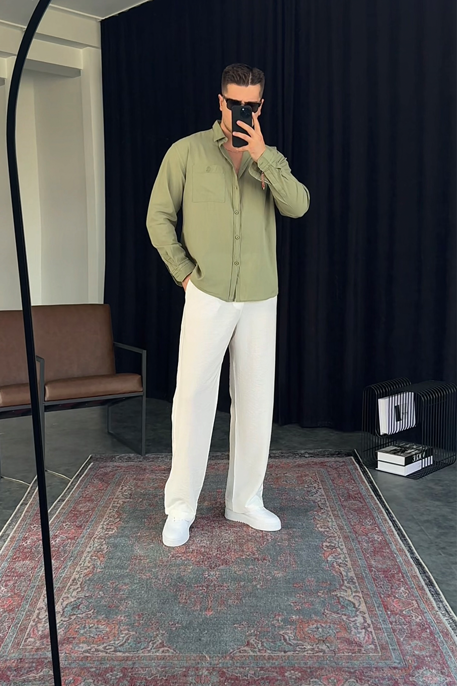 MİNT GÖĞÜS CEP VE BASKI DETAYLI GÖMLEK