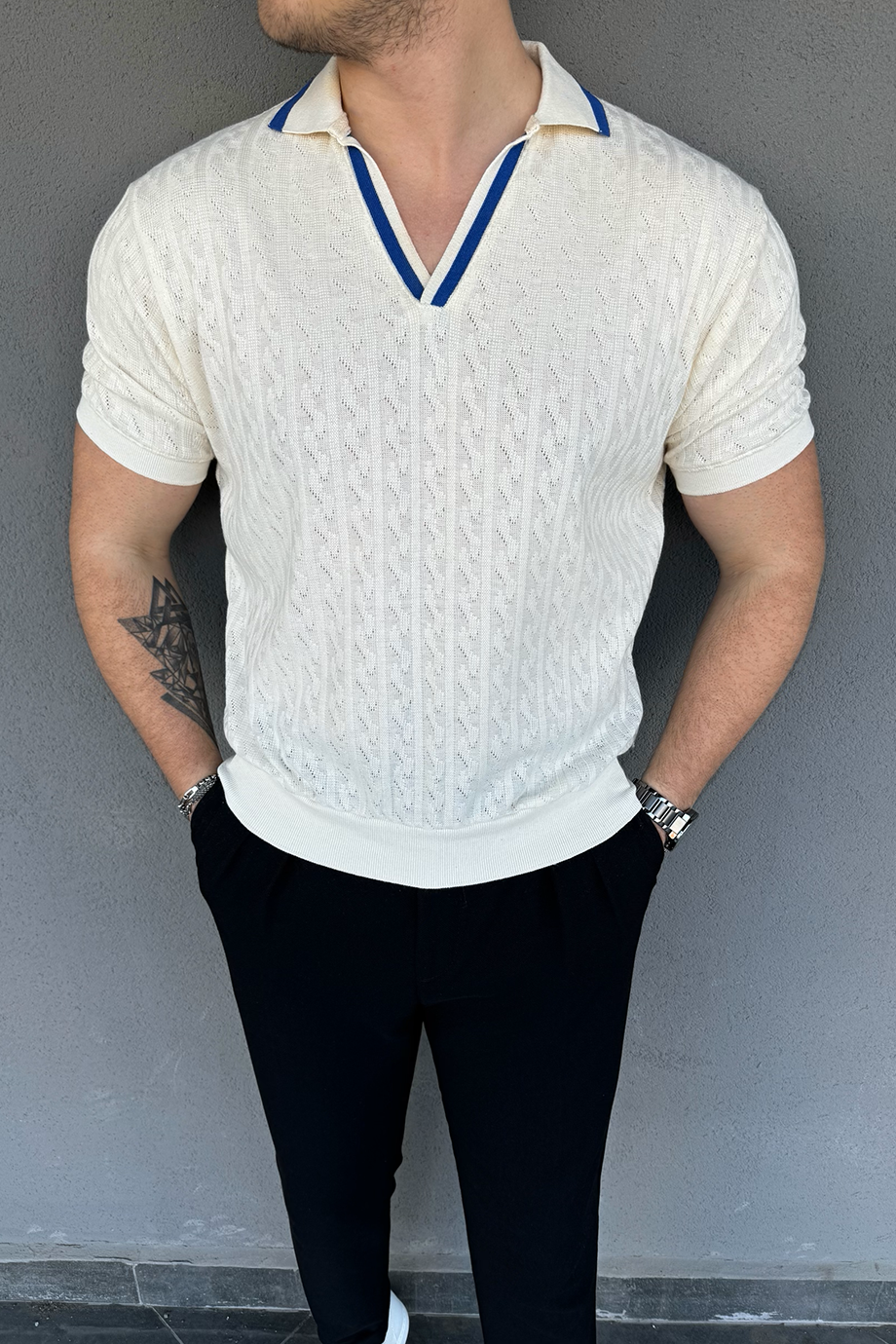 ÖRME KUMAŞ MAVİ YAKALI T-SHİRT