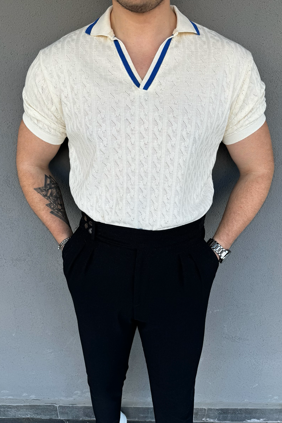 ÖRME KUMAŞ MAVİ YAKALI T-SHİRT