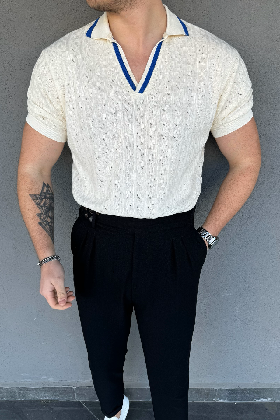 ÖRME KUMAŞ MAVİ YAKALI T-SHİRT