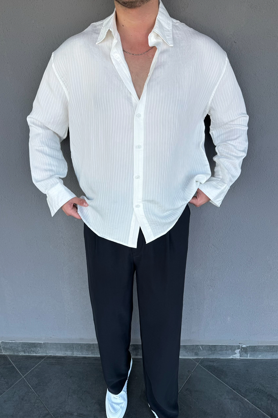 PREMİUM BEYAZ GENİŞ YAKA ÇİZGİLİ GÖMLEK