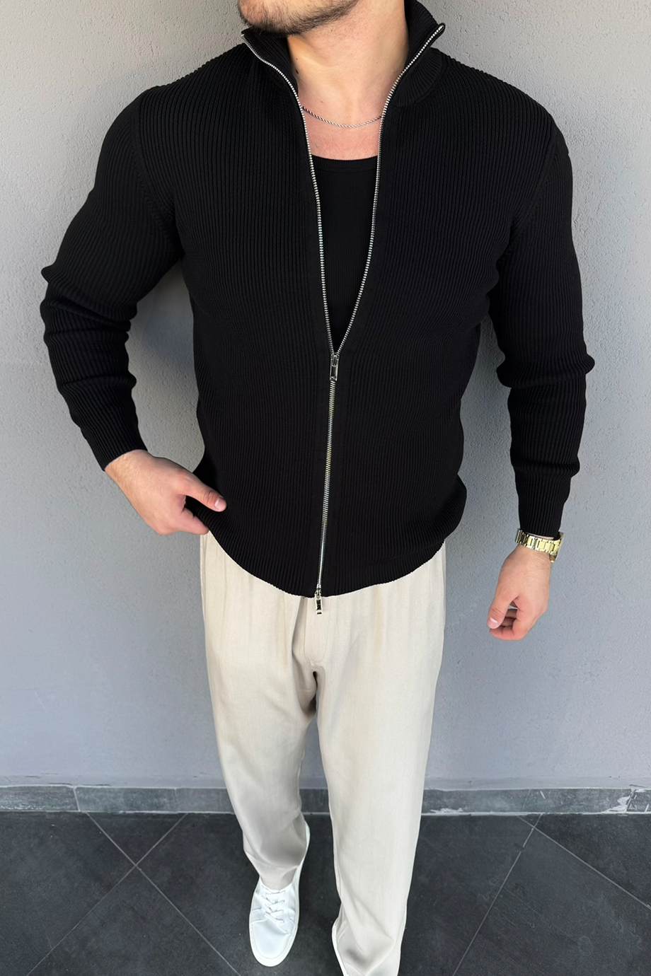 SİYAH DİK YAKA FERMUARLI BASİC HIRKA