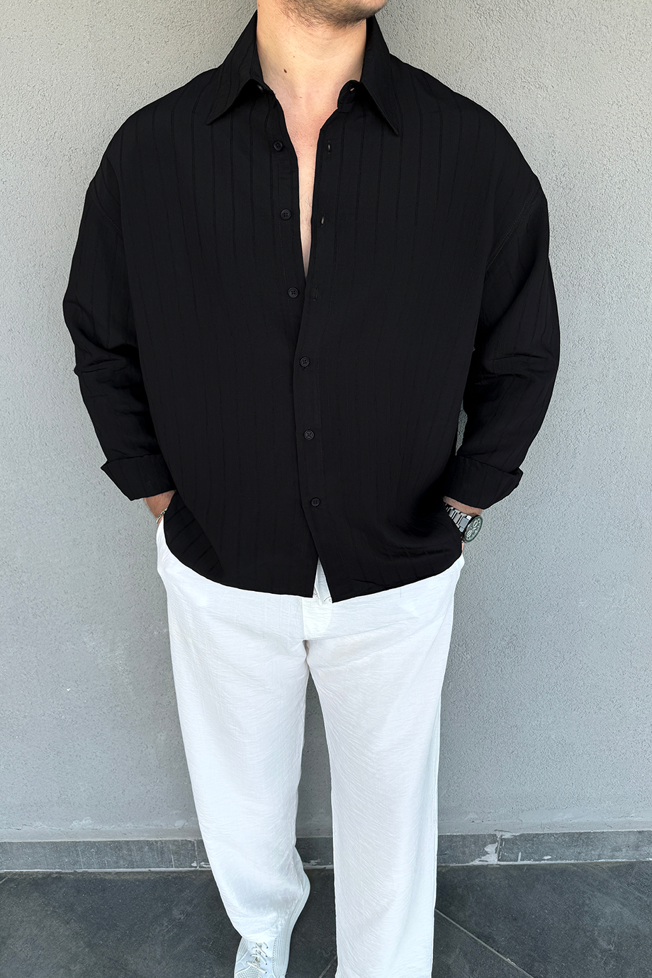 SİYAH DİKEY ÇİZGİLİ GENİŞ YAKA OVERSİZE GÖMLEK