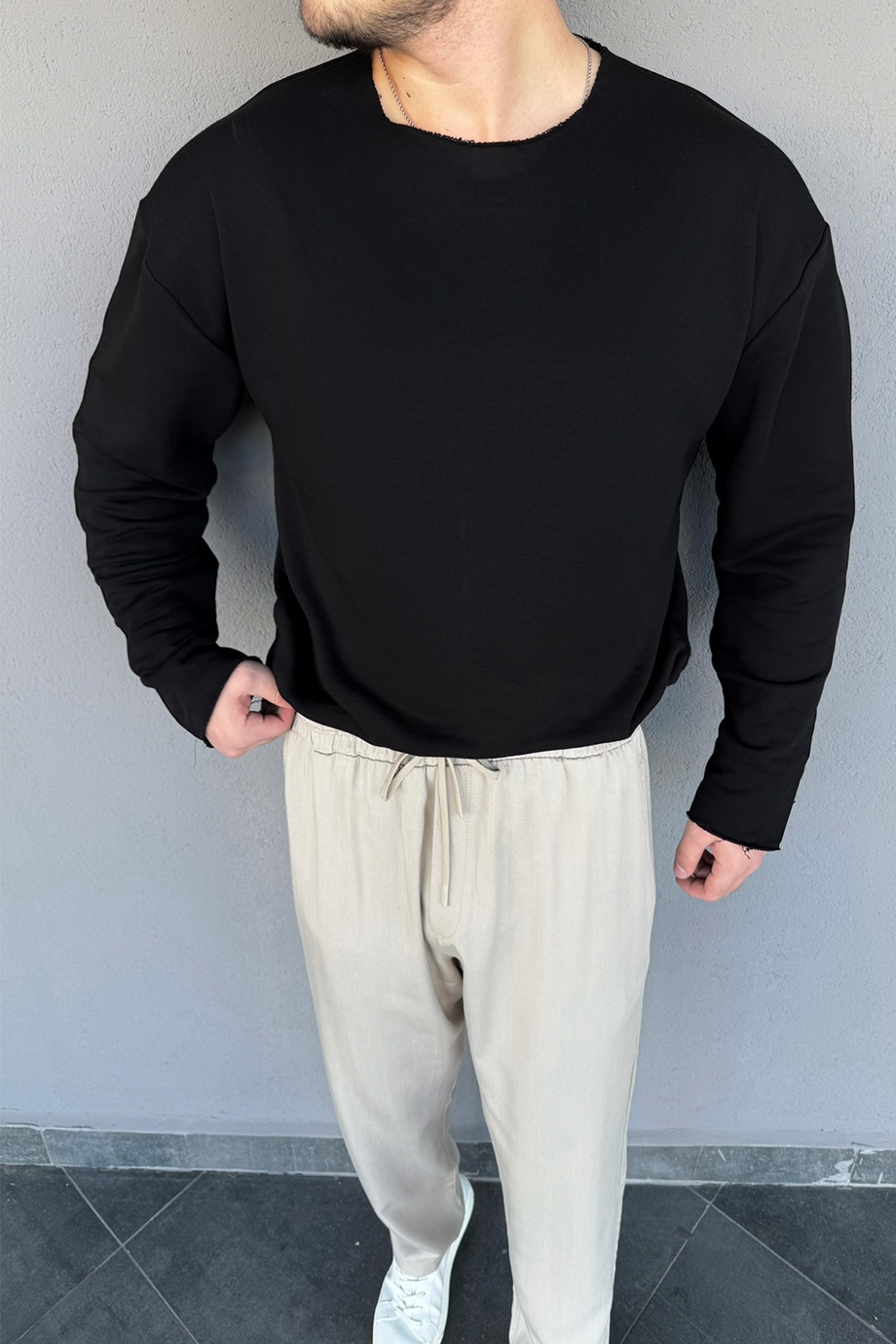 SİYAH GENİŞ YAKA OVERSİZE KAZAK