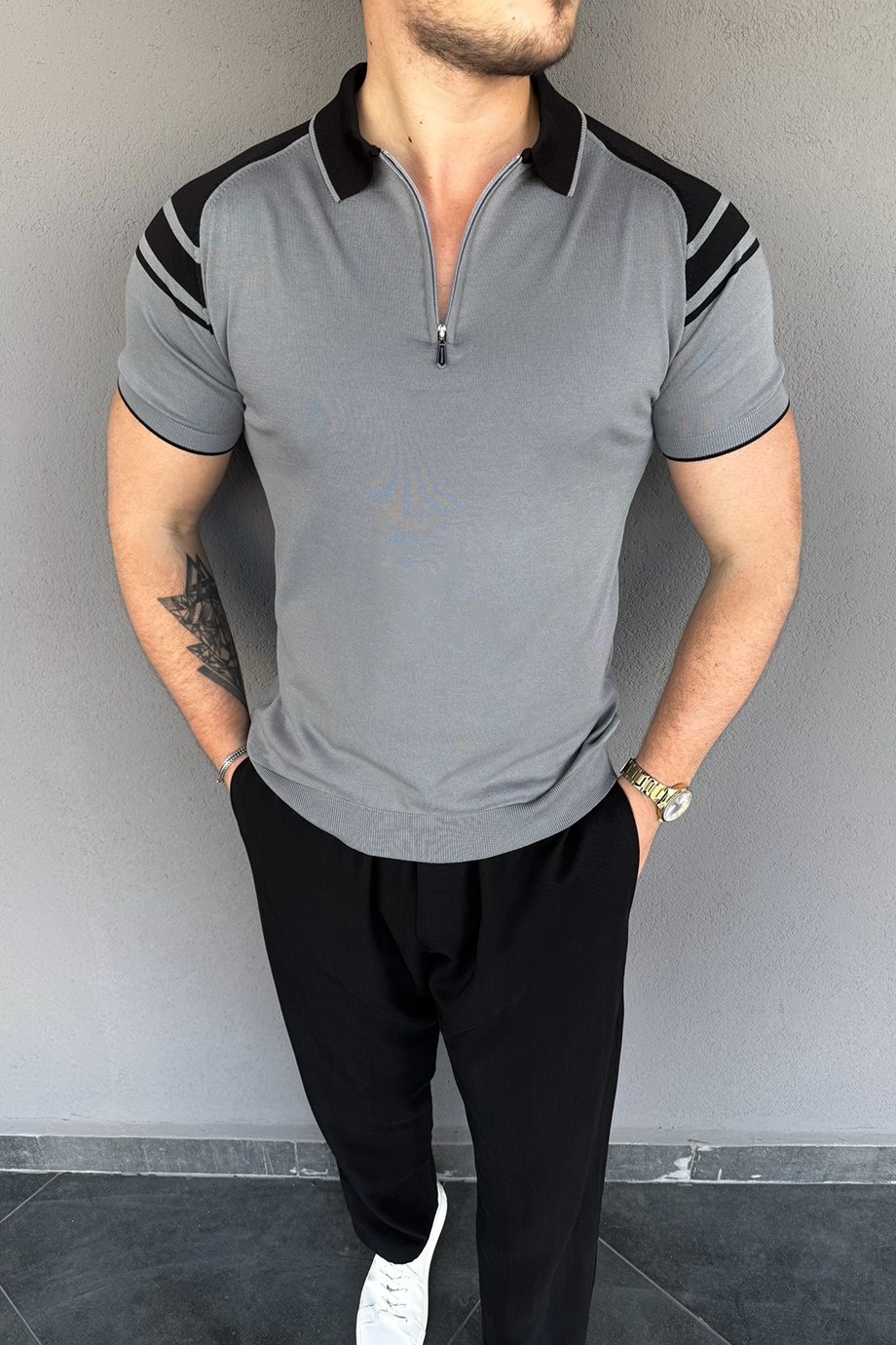 SİYAH-GRİ OMUZ TASARIM DETAYLI TRİKO