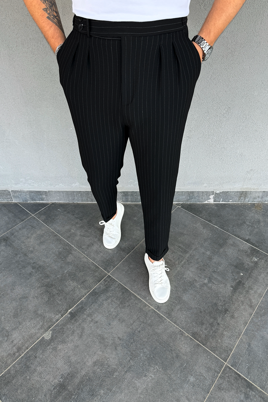 SİYAH İTALYAN KESİM DİKEY ÇİZGİLİ BEL 2 DÜĞME DETAYLI PANTALON