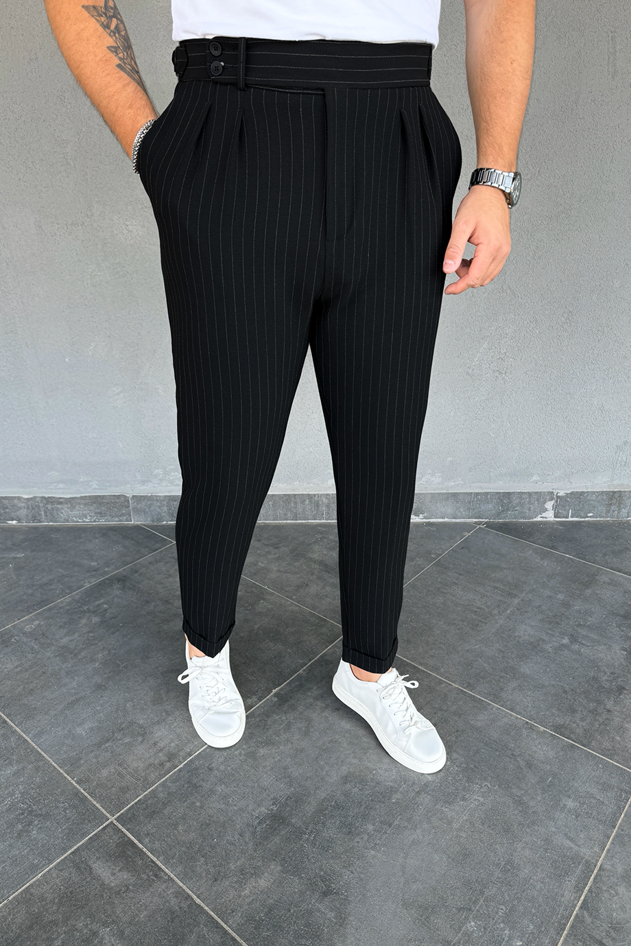 SİYAH İTALYAN KESİM DİKEY ÇİZGİLİ BEL 2 DÜĞME DETAYLI PANTALON