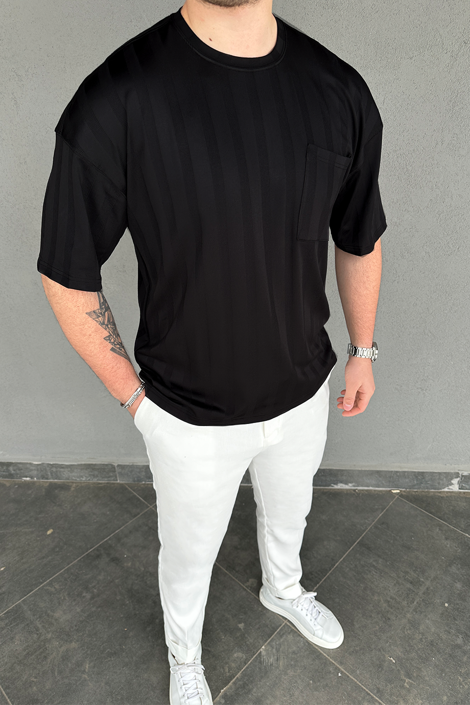 SİYAH JAKARLI OVERSIZE T-SHIRT