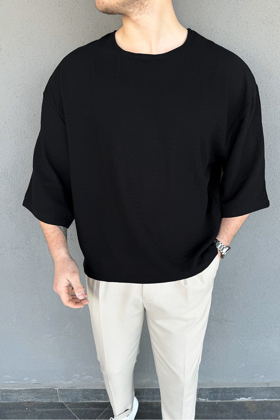 SİYAH OVERSIZE YARIM KOL T-SHİRT