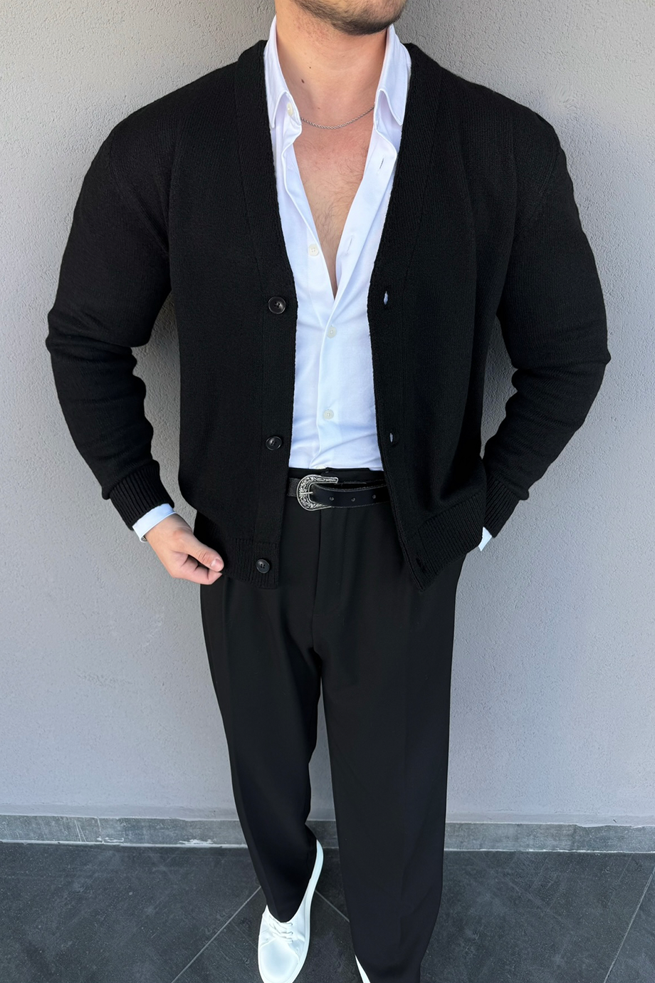 SİYAH ÖZEL TASARIM HIRKA