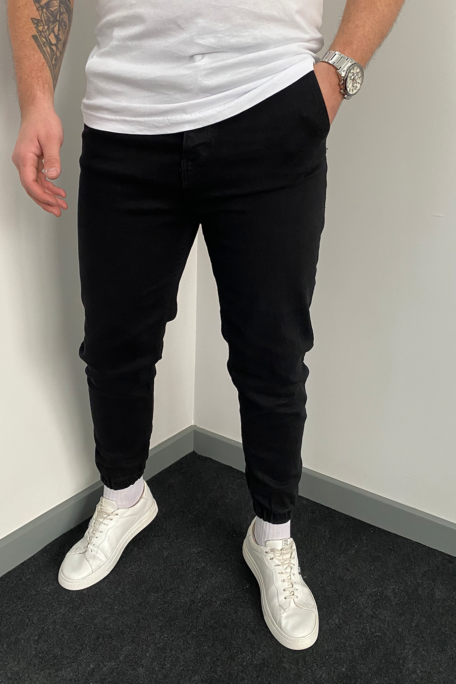 SİYAH PAÇA LASTİKLİ RAHAT KALIP JOGGER PANTALON