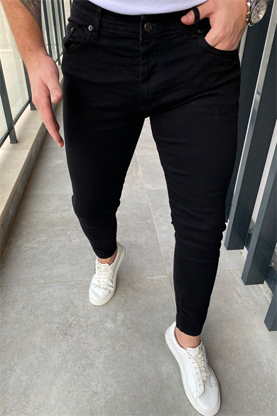 SİYAH SLİM-FİT KOT PANTALON